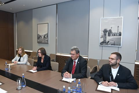 Ceyhun Bayramov Beynəlxalq Qırmızı Xaç Komitəsinin prezidenti ilə danışıqlar aparıb