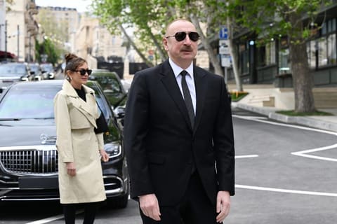 İlham Əliyev Bakının İslam Səfərli küçəsinin yenidənqurmadan sonra açılışında iştirak edib