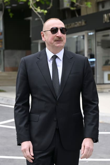 İlham Əliyev Bakının İslam Səfərli küçəsinin yenidənqurmadan sonra açılışında iştirak edib