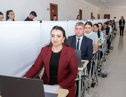 Naxçıvanda təhsilverənlərin sertifikatlaşdırılması prosesinin ikinci dövriyyəsi üzrə imtahanlara başlanılıb
