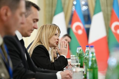 İlham Əliyevin İtaliya Nazirlər Şurasının sədri ilə geniş tərkibdə görüşü olub - YENİLƏNİB