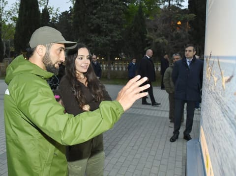 Leyla Əliyeva “Azərbaycan təbiətinin izi ilə” sərgisinin açılış mərasimində iştirak edib