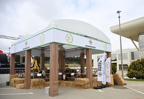  İlham Əliyev 19-cu “Caspian Agro Week” və 31-ci “InterFood Azerbaijan” sərgiləri ilə tanış olub - YENİLƏNİB