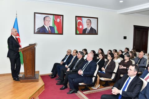 Sumqayıt Dövlət Universitetinin yeni rektoru kollektivə təqdim olunub