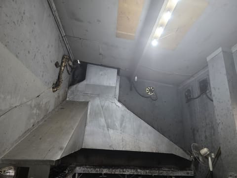 Yanğın təhlükəli şadlıq sarayının fəaliyyəti dayandırılıb