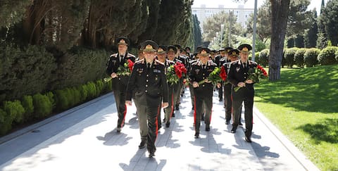Səfərbərlik Xidmətinin şəxsi heyəti Heydər Əliyevin məzarını ziyarət edib