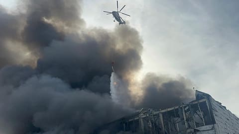  Lökbatanda yanğın baş verən anbarın söndürülməsinə 2 helikopter cəlb olunub  -  YENİLƏNİB 7
