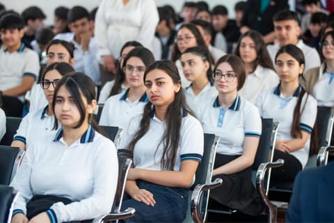 “Təhsildə sosial iş” xidməti çərçivəsində 460 uşağın dərsə davamiyyəti bərpa edilib