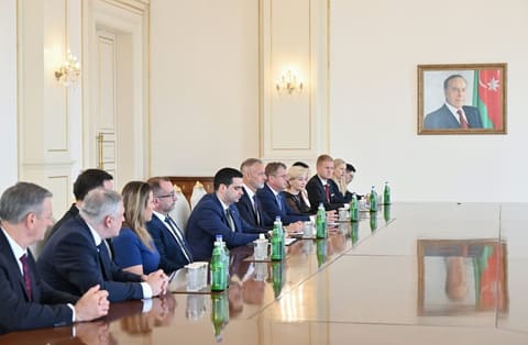  İlham Əliyev Slovakiya Milli Şurası sədrinin başçılıq etdiyi nümayəndə heyətini qəbul edib