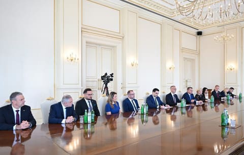  İlham Əliyev Slovakiya Milli Şurası sədrinin başçılıq etdiyi nümayəndə heyətini qəbul edib