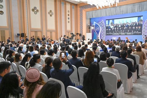 Sahibə Qafarova İkinci Asiya Qadınlar Forumunda çıxış edib