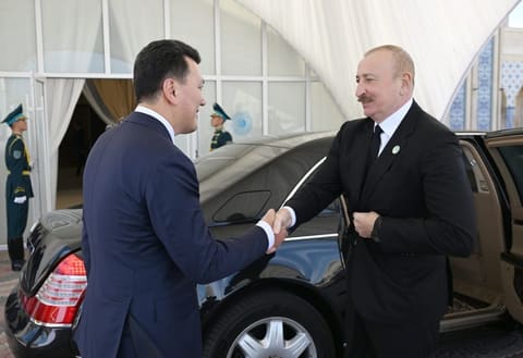  İlham Əliyev və TDT-nin qeyri-rəsmi Zirvə görüşünün digər iştirakçıları Türküstanda bir sıra mədəni məkanlarla tanış olublar