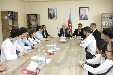 Nazir müavini Firudin Qurbanov Tovuzda təhsil ictimaiyyəti, valideyn və şagirdlərlə görüşüb