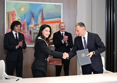 İlham Əliyevin Gürcüstanın Baş naziri ilə görüşü olub