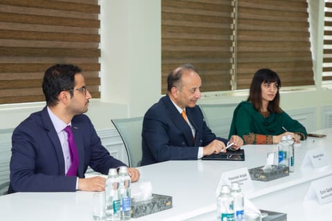 Azərbaycan və Pakistan nazirləri arasında görüş keçirilib