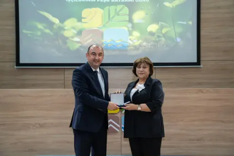 ETSN kollektivi peşə bayramını qeyd edib - Fotolar