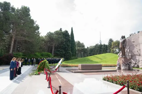 ETSN kollektivi peşə bayramını qeyd edib - Fotolar