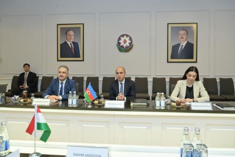 Emin Əmrullayev Tacikistan təhsil və elm naziri ilə görüşüb