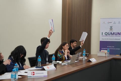 Qarabağda ilk dəfə keçirilən tələbə və gənclərin beynəlxalq BMT Modeli konfransı davam edir
