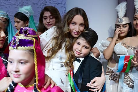 SƏNƏT Uşaq Musiqi və İncəsənət Mərkəzində Müstəqillik Günü münasibətilə konsert təşkil edilib