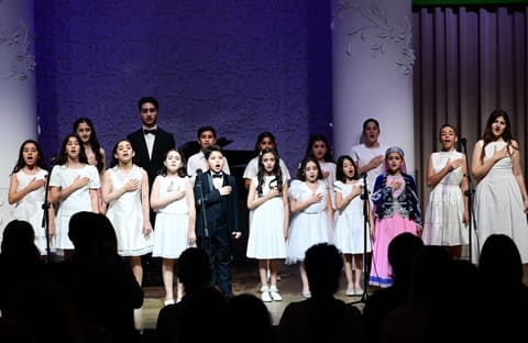 SƏNƏT Uşaq Musiqi və İncəsənət Mərkəzində Müstəqillik Günü münasibətilə konsert təşkil edilib