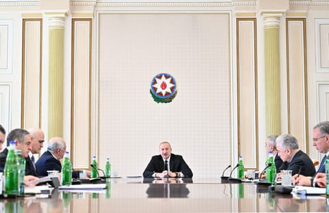 Prezident İlham Əliyevin sədrliyi ilə kənd təsərrüfatı məsələlərinə həsr olunmuş müşavirə keçirilib - YENİLƏNİB