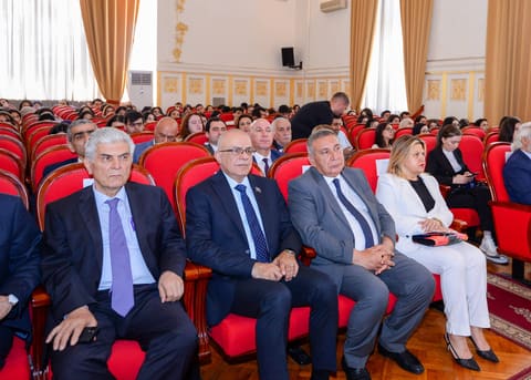 “Ana dili: kimlik və gələcək” gənclərin iştirakı ilə respublika konfransı keçirilib