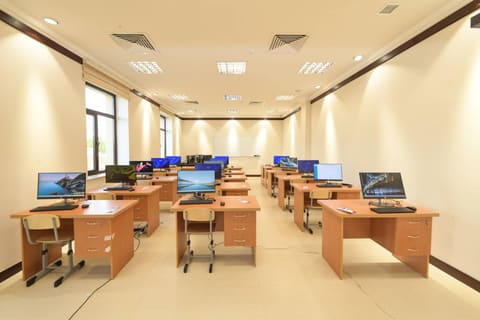 Emin Əmrullayev İsmayıllı Dövlət Peşə Təhsil Mərkəzinin Qobustan Korpusunda olub