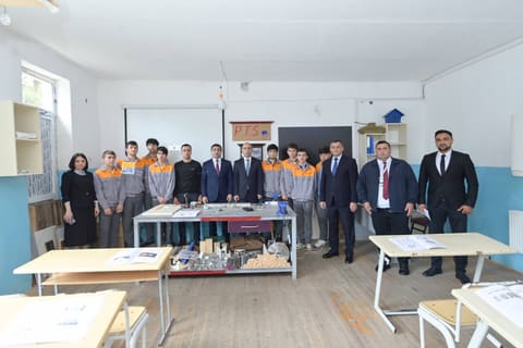 Nazir Qaxda tədris prosesi ilə tanış olub