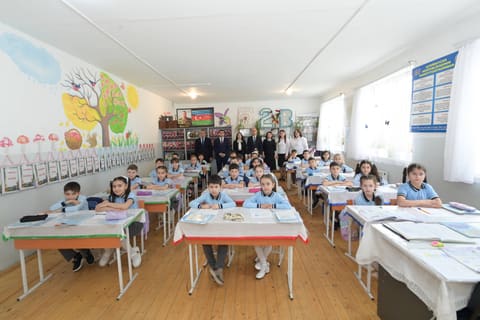 Nazir Qaxda tədris prosesi ilə tanış olub