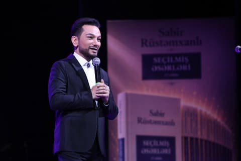 Xalq şairi Sabir Rüstəmxanlının 80 illik yubileyi qeyd olunub