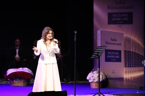 Xalq şairi Sabir Rüstəmxanlının 80 illik yubileyi qeyd olunub