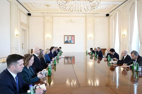  İlham Əliyev ABŞ Dövlət katibinin köməkçisinin başçılıq etdiyi nümayəndə heyətini qəbul edib