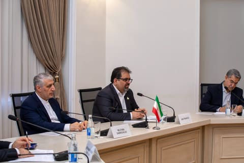 Energetika naziri Venesuela və İranın nazir müavinləri ilə görüşlər keçirib
