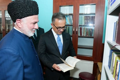 Dövlət Komitəsinin sədri Şəkidə dini icmaların nümayəndələri ilə görüşüb