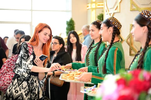 Adil Kərimlinin rəhbərlik etdiyi nümayəndə heyəti Türkmənistandadır
