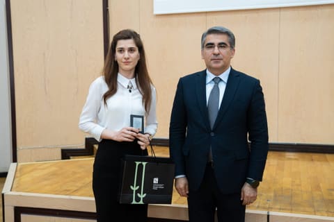 Gəncə-Daşkəsən regionunda fəaliyyət göstərən təhsil işçilərinə TəhsilPlus kartları təqdim olunub