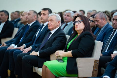 Gəncə-Daşkəsən regionunda fəaliyyət göstərən təhsil işçilərinə TəhsilPlus kartları təqdim olunub