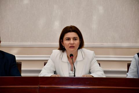 Geologiya İnstitutunda yeni təyinat kollektivə təqdim edilib