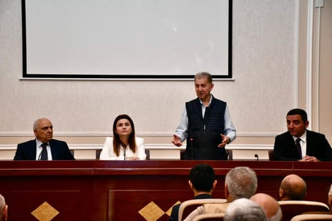 Geologiya İnstitutunda yeni təyinat kollektivə təqdim edilib