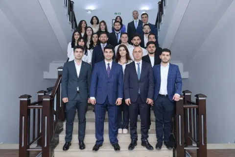 Nazir rəqəmsal texnologiyalar sahəsi üzrə Dövlət Proqramı məzunları ilə görüşüb - Fotolar