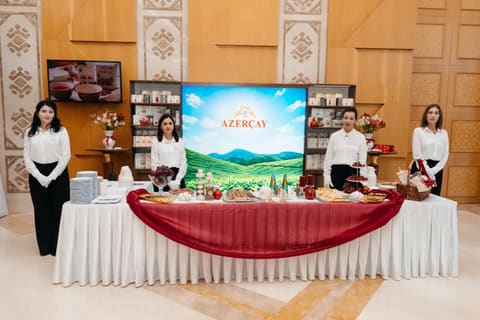 Azərbaycanın Müstəqillik Günü və Türkmənistanda Mədəniyyət Günləri münasibətilə Aşqabadda rəsmi qəbul keçirilib