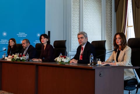 Azərbaycan, Türkiyə və Gürcüstan xarici işlər nazirləri İstanbulda görüşüblər - YENİLƏNİB