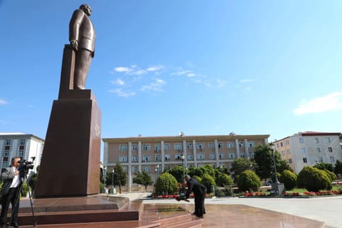 Naxçıvanda Vəkillər Kollegiyası və Mediasiya Şurasının birgə təşkilatçılığı ilə regional konfrans keçirilib - Fotolar