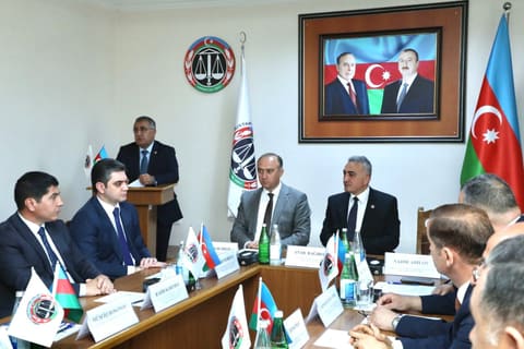 Naxçıvanda Vəkillər Kollegiyası və Mediasiya Şurasının birgə təşkilatçılığı ilə regional konfrans keçirilib - Fotolar