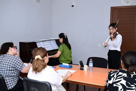 İncəsənət məktəb və mərkəzlərində ilk dəfə mərkəzləşdirilmiş buraxılış imtahanları keçirilib