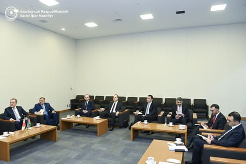  Ceyhun Bayramov Yaponiya-Azərbaycan Parlamentlərarası Dostluq Liqasının üzvləri ilə görüşüb