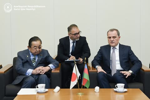  Ceyhun Bayramov Yaponiya-Azərbaycan Parlamentlərarası Dostluq Liqasının üzvləri ilə görüşüb