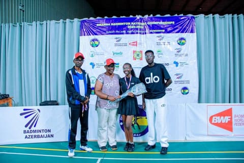 Azərbaycan Badminton Federasiyası Ruandaya idman ləvazimatları göndərib