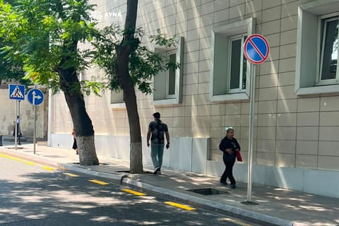 AYNA: 20 tibb müəssisəsinin qarşısında minib-düşmə yerləri təşkil edilib